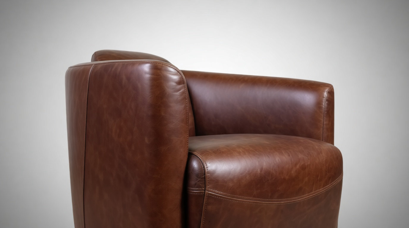 L'indémodable fauteuil club en cuir vieilli