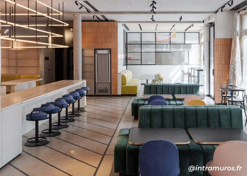 Univers du design contemporain chez Intramuros Magazine