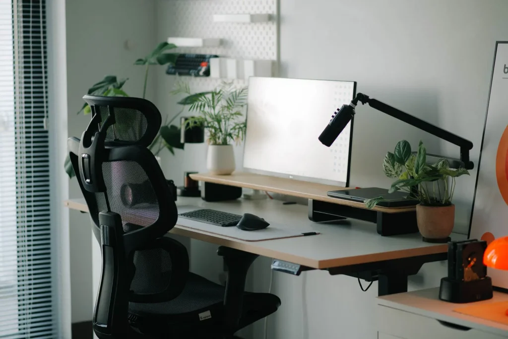 Bureau assis debout