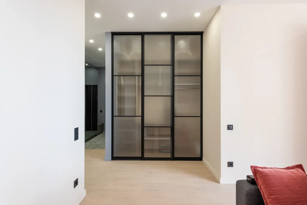 verrière moderne couleur noir pour intérieur